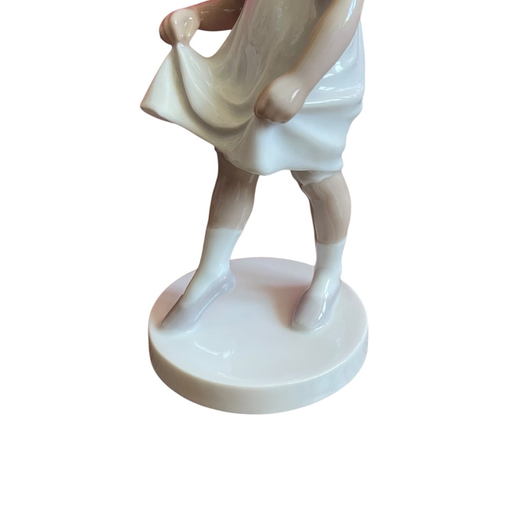 Bing and Grondahl B&G Girl Dancing Learning The Steps Figurine #1794 Denmark - Picture 2 of 9
